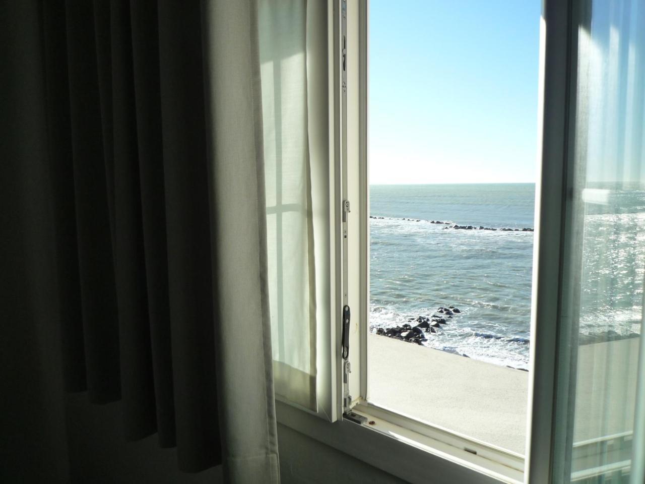 Casa F.A.C.I Hotel Marina di Massa Eksteriør billede